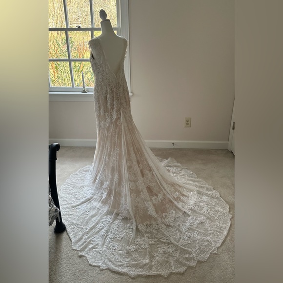 Casablanca fit and flare, sweetheart neckline, wedding dress (style 2215) - Picture 5 of 16